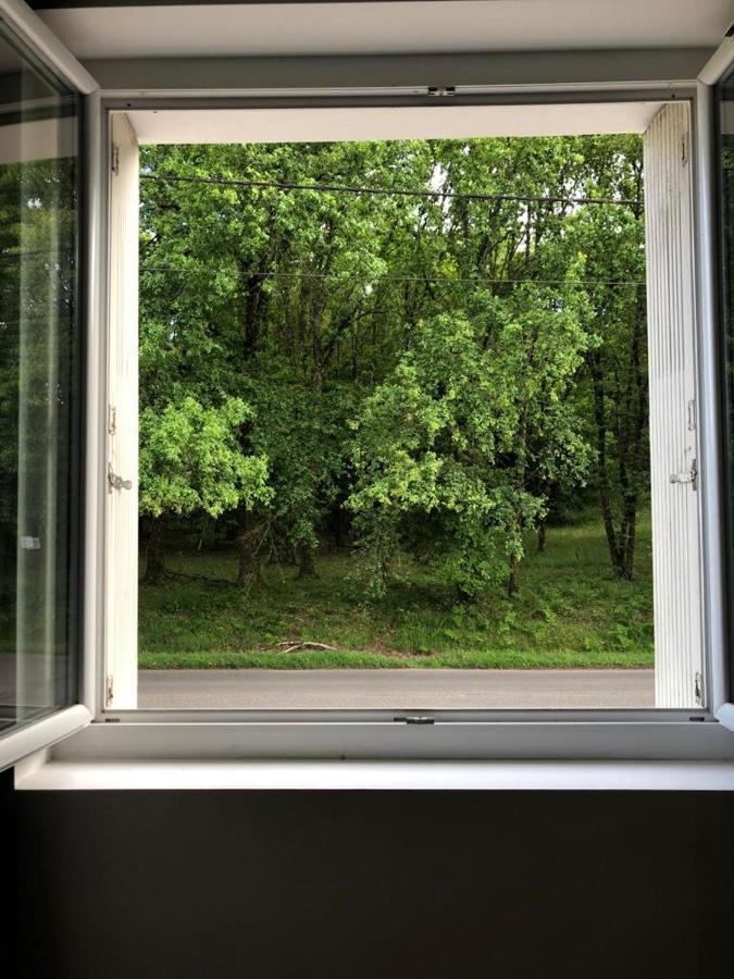 Logement A Brive Proche Centre-Ville Et Campagne - Climatisation, Wifi, Coin Exterieur Et Parking Prives Buitenkant foto